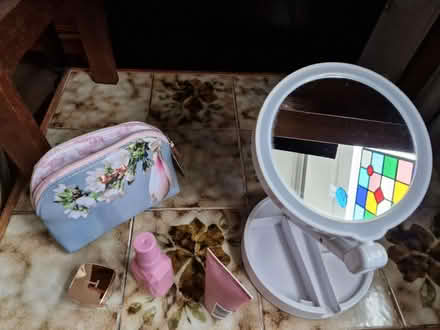 Photo of free Teddy Baker makeup bag and JML folding mirror (Mackworth Estate DE22) #1
