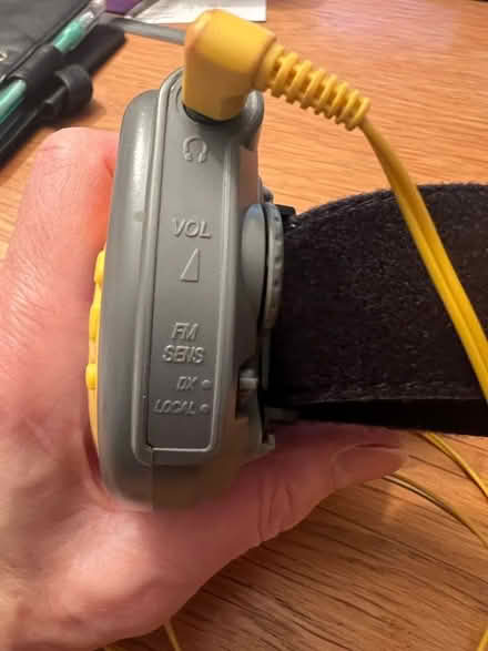 Photo of free Sports Walkman FM/AM radio (Knotty Green HP9) #3