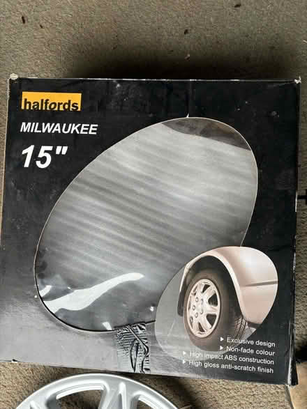 Photo of free hubcaps 15 inch (Kendal LA9) #1