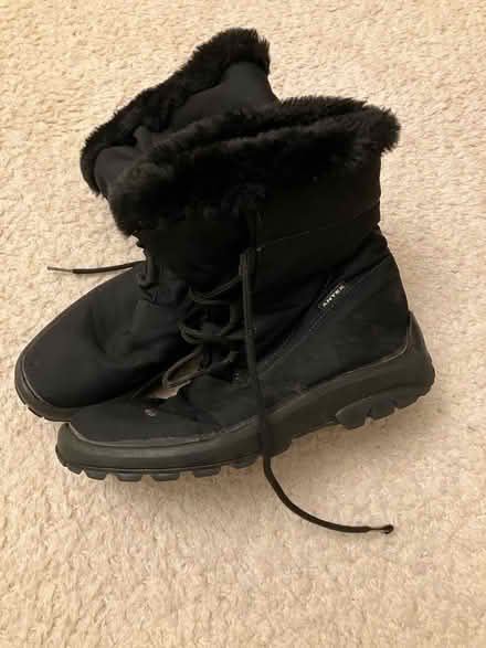 Photo of free Size 37/38 Snow Boots (New Malden KT3) #1
