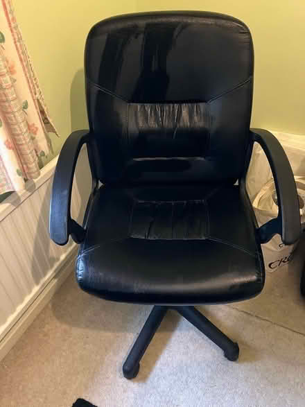 Photo of free Desk chair (Grange Park WA10) #1