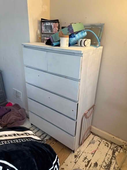 Photo of free large draws (Hadlow) #1
