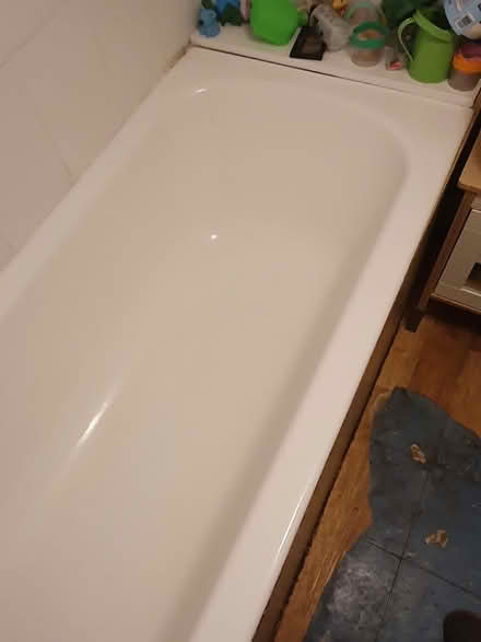 Photo of free Bath, taps and shower (N16) #3