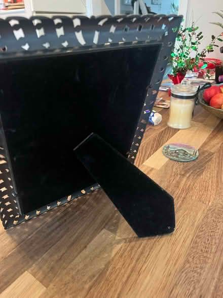 Photo of free Photo frame (Hawley) #2