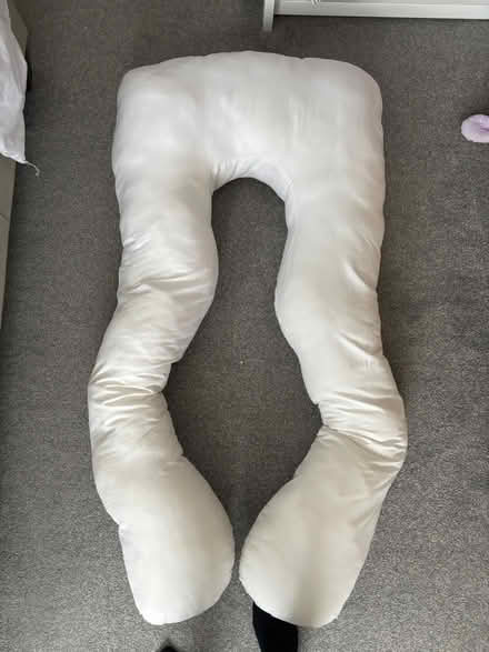 Photo of free Pregnancy pillow (Romford) #1