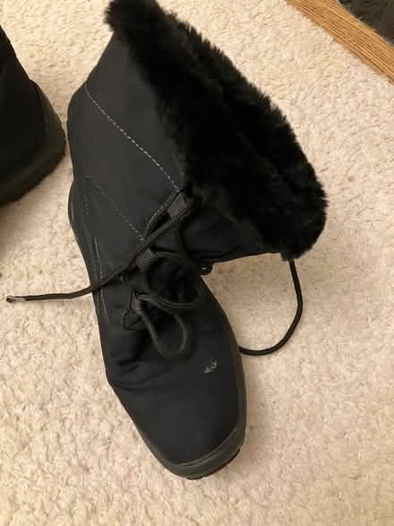 Photo of free Size 37/38 Snow Boots (New Malden KT3) #2