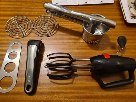 Photo of free Assorted kitchen utensils (Bradley Stoke BS32) #1