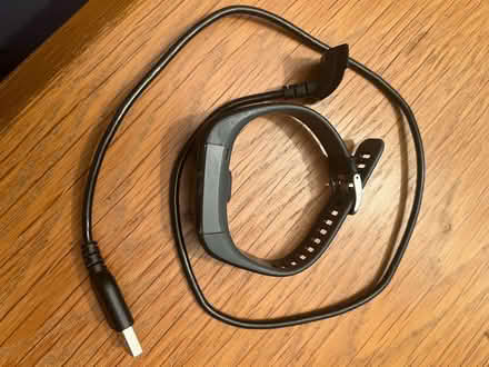 Photo of free Garmin Approach X40 with cracked screen (Knotty Green HP9) #1