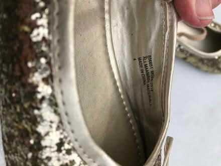 Photo of free Size 4 girl’s ballet flats (San Anselmo near Andronico’s) #3