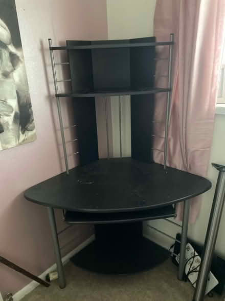 Photo of free Desk (Droiwich WR9) #1