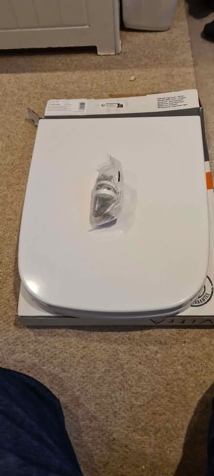 Photo of free Brand new toilet seat - Vitra (Binfield Heath RG9) #2
