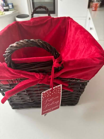 Photo of free Large hamper basket (Wallington SM6) #1