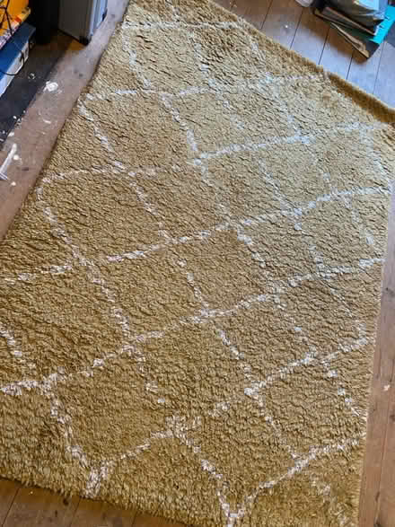 Photo of free Rug (Surbiton KT5) #2