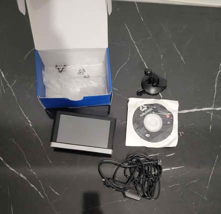 Photo of free Garmin navigation system (Dunstable LU5) #2