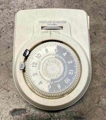 Photo of free outlet timer (Fremont-Sundale/28 Palms) #1