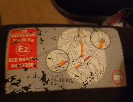 Photo of free Car seat for child 15-36 kg good condition (Knaphill GU21) #4