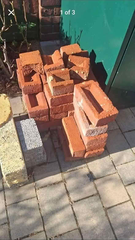 Photo of free Bricks and Breezeblocks (SM4) #1