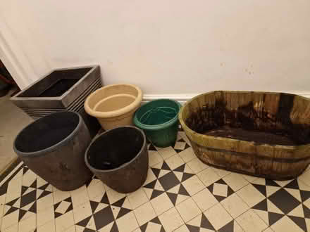 Photo of free Various plant pots and planter (Royal Hill, Greenwich) #1