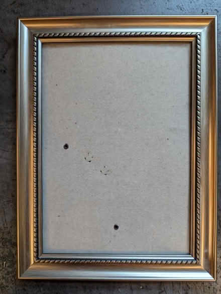 Photo of free 4.5" x 6.5" picture frame (Seattle Bitter Lake) #1