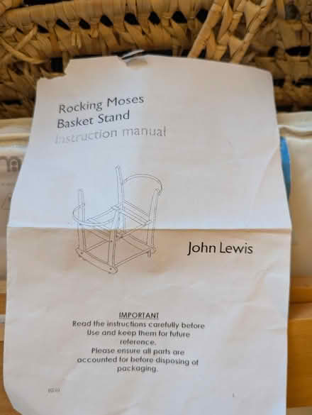 Photo of free Moses basket (Richmond, TW9) #1