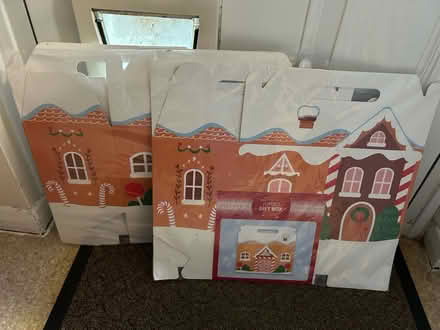 Photo of free 2 x jumbo gift boxes (Odd down, bath) #1