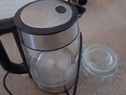 Photo of free Glass kettle and glass jar (Hoddesdon EN11) #1