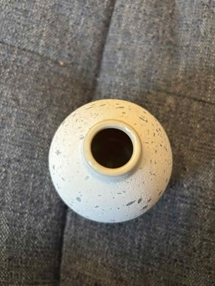 Photo of free M&S small display vase (Balham, SW12) #3