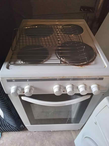 Photo of free Cooker/Oven (Attwood Green B5) #3