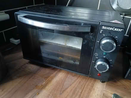 Photo of free mini oven (Gleadless S12) #1
