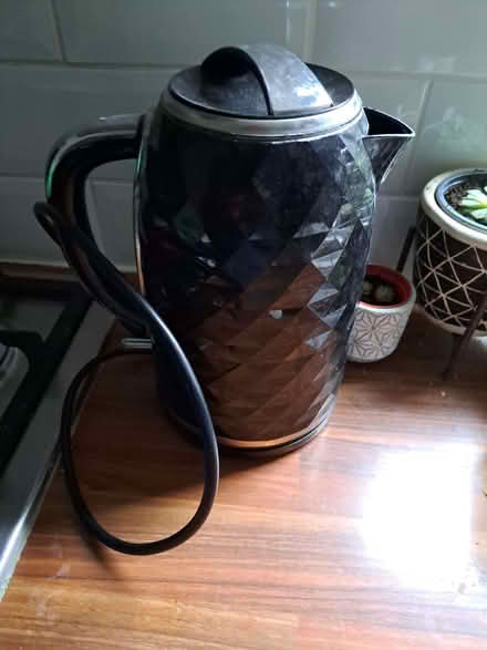 Photo of free Kettle no filter (Strawberry Hill TW2) #1