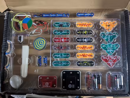 Photo of free Snap circuits light (East Somerville) #2