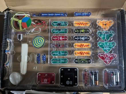 Photo of free Snap circuits light (East Somerville) #2