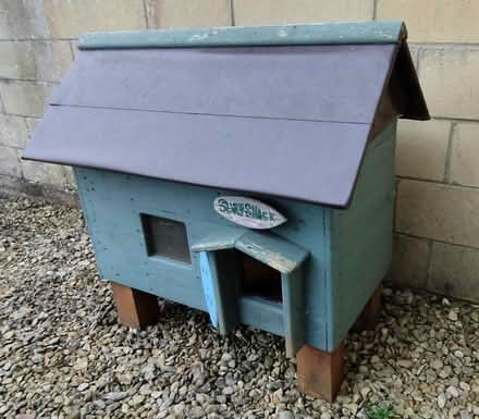 Photo of free Outside cat house (Kingsway Bath) #2