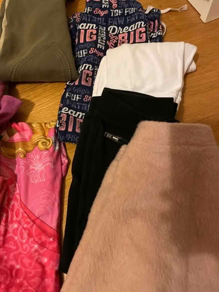 Photo of free Girls BUNDLE 5-6 Y (EC1V Angel) #2