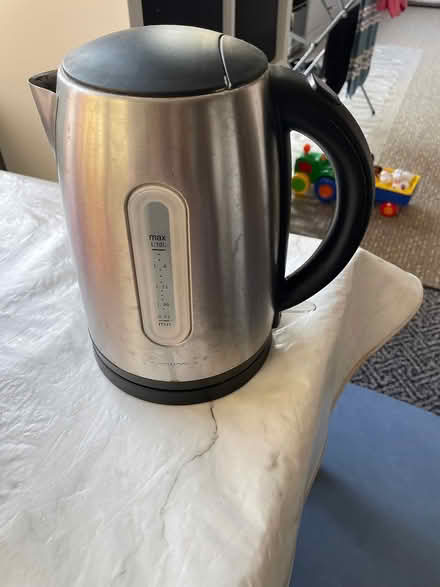 Photo of free kettle and a pillow (Ilford IG1) #3