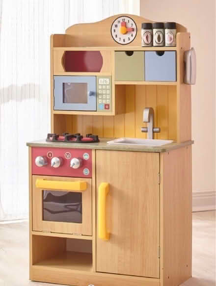 Photo of Pretend Play Kitchen (Wood) (Columbia River Gorge) #1