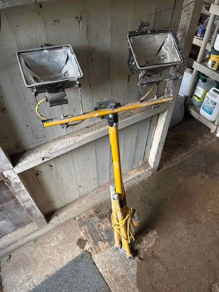 Photo of free Halogen site lights (HP16) #1