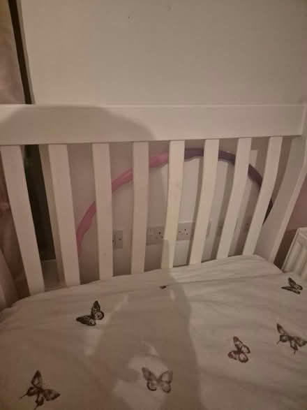 Photo of free Child single bed (SE19) #1
