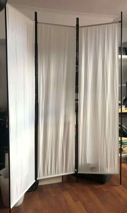 Photo of free 3 panel fabric room screen (Becontree RM8) #2