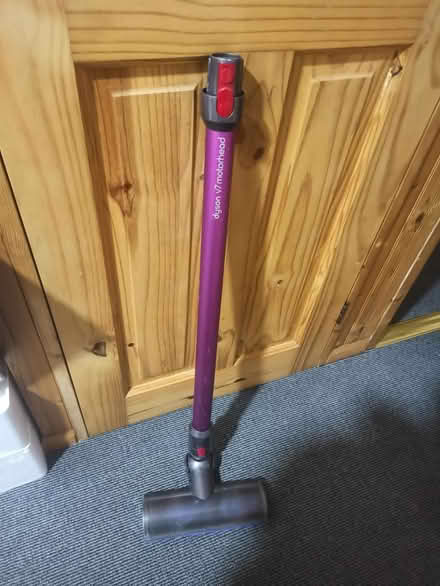 Photo of free Dyson v7 attachment (E14) #1
