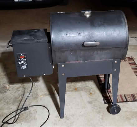 Photo of free Traeger Jr(?) Grill (63011 Weidman and Dutch Mill) #3