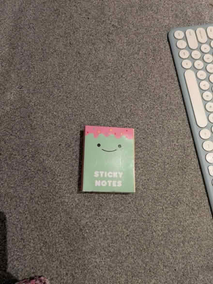 Photo of free Sticky note (M15 4YS) #1