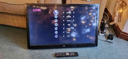 Photo of free Logic 32inch Smart TV Monitor (Cranham Corner GL6) #1