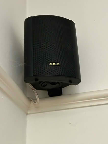 Photo of free Sound system with 4 speakers (Chiswick W4) #3