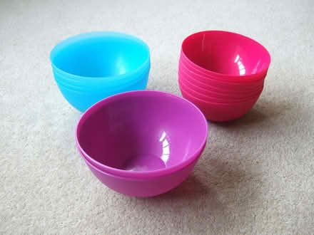 Photo of free Plastic bowls (Jennyfield HG3) #1