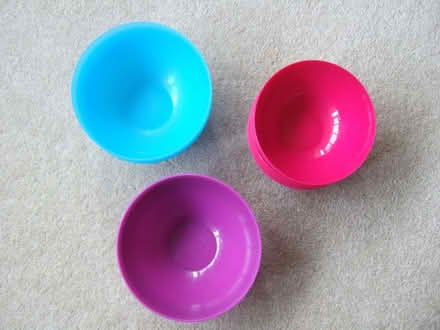 Photo of free Plastic bowls (Jennyfield HG3) #2