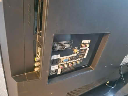 Photo of free Samsung Television 43 inch screen (Bristol BS10) #4