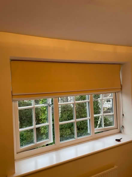 Photo of free 5 Roman blinds sizes vary (GU5 Gomshall) #4