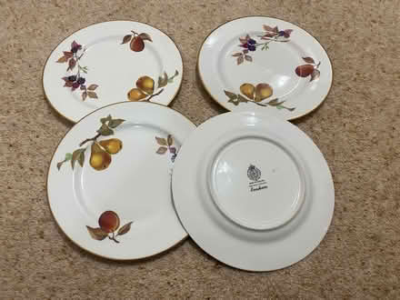 Photo of free 4 x Small Dinner plates (EH11 FountainPark) #1
