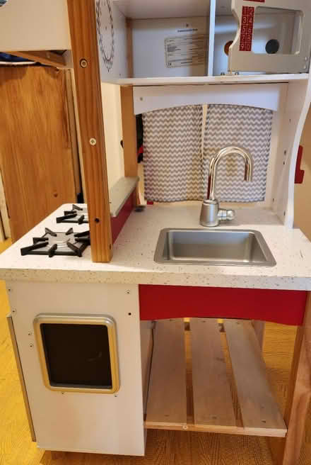 Photo of free Kitchen toy (SW19) #1